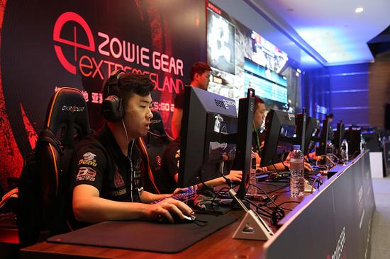 更深一层看 更深一层看